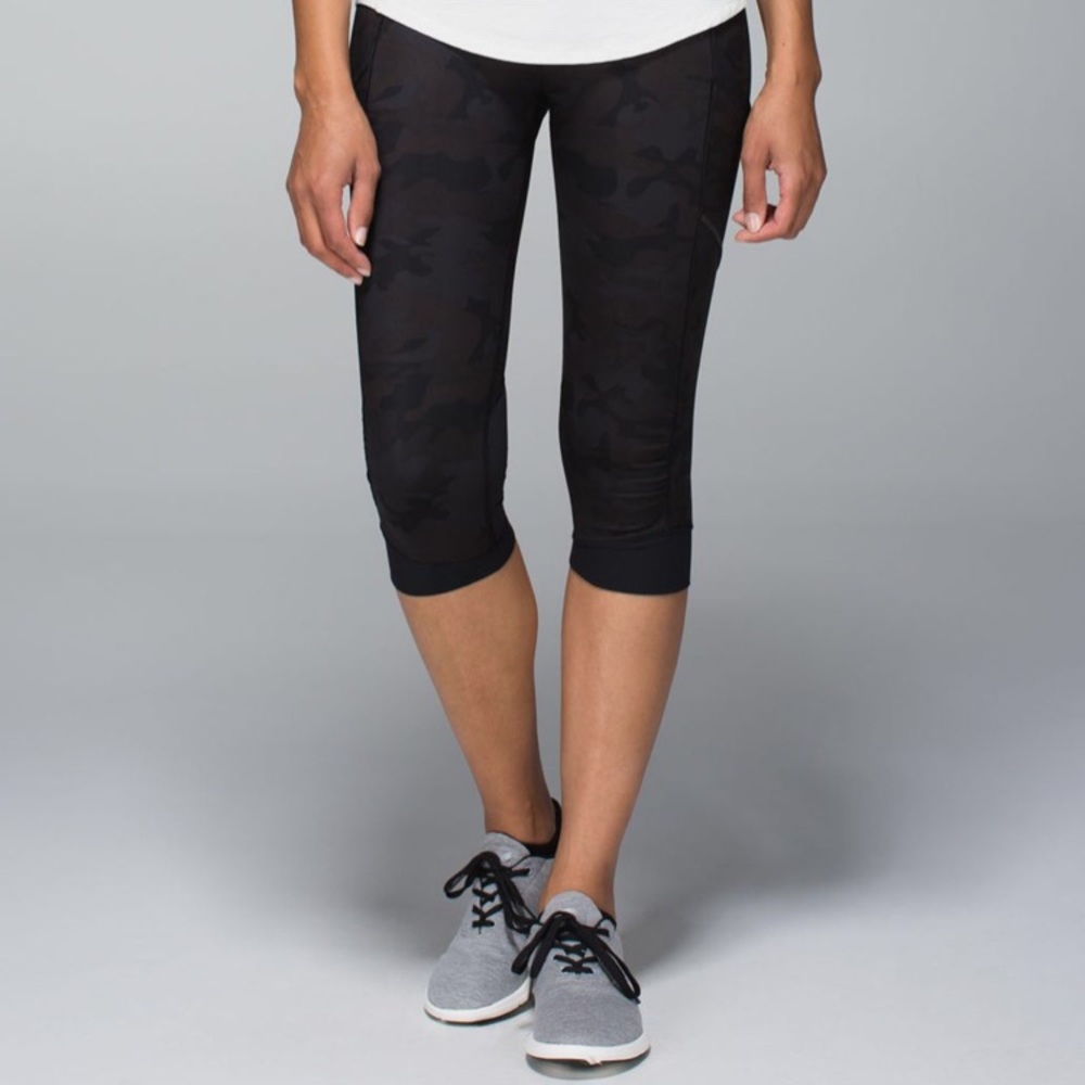 ⚡️FLASH SALE⚡️ Lululemon Black Camo Leggings